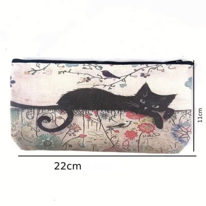 Trousse chat noir endormi.